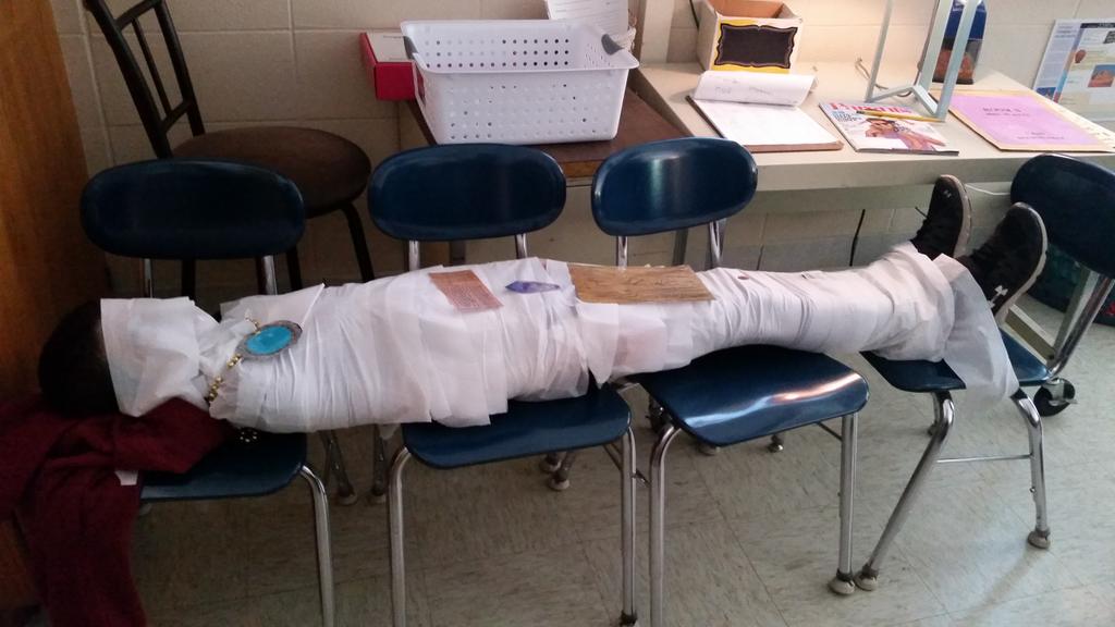 mps_Platts's tweet photo. Senusret I.  My students were so creative in presenting this pharaoh and the White Chapel to their classmates http://t.co/wU348s4qER