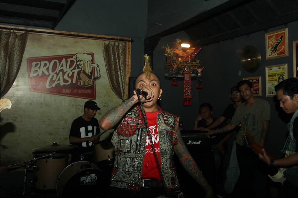 #EnjoyYourself2 #diskusibebastanpasenioritas <a href="/Broadcast_bar/">Broadcast Bar</a>