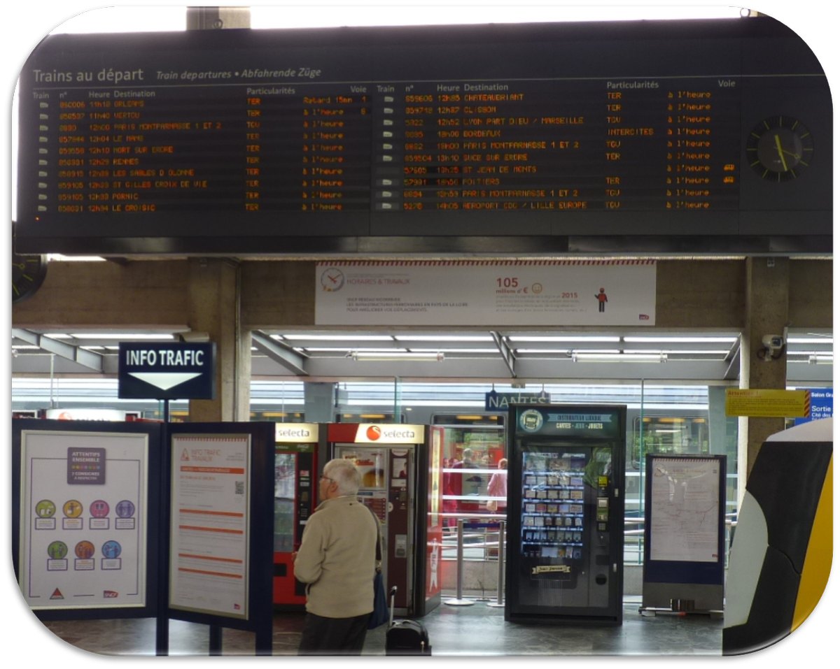 LeCamiondeLeon's tweet photo. ♫Taimtaimtadam♫ Mesdames Messieurs, le distributeur ludique est annoncé en gare de Nantes hall Nord. #Nantes #SNCF http://t.co/Q7lclleVHR