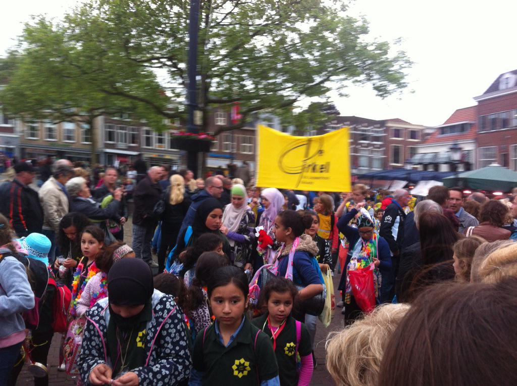Jopje73's tweet photo. De 'hel' die avond4daagse heet overleefd. Nu aan welverdiende wijn en bitterbal. http://t.co/YOY6iIciW5