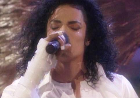 DeborahKaty's tweet photo. 🎶 I'll Never Let You Part
For You're Always In My Heart 🎶 - #MichaelJackson #KingOfHearts #MJFam4Life http://t.co/qydXyiBbCG