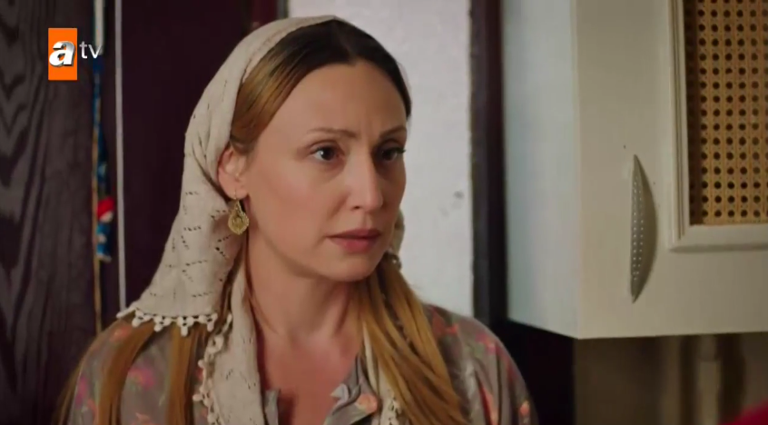 Pervin, Semra'nın attığı fare zehrini görüyor! #banainansan @karaekmek_
goo.gl/p9CtgF