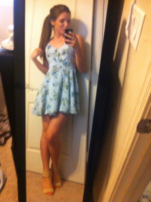 Happy Friday vibes. http://t.co/g74iukKuAm<a href="/tag/selfiegameonpoint"class="tags"><span>#selfiegameonpoint</span></a>