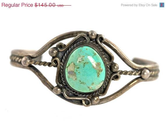 yourgreatfinds's tweet image. 35% OFF SALE Vintage Signed Navajo Sterling Silver &amp;amp; Turquoise Cu… etsy.me/1PBtela #Etsy #voguet #Killercool