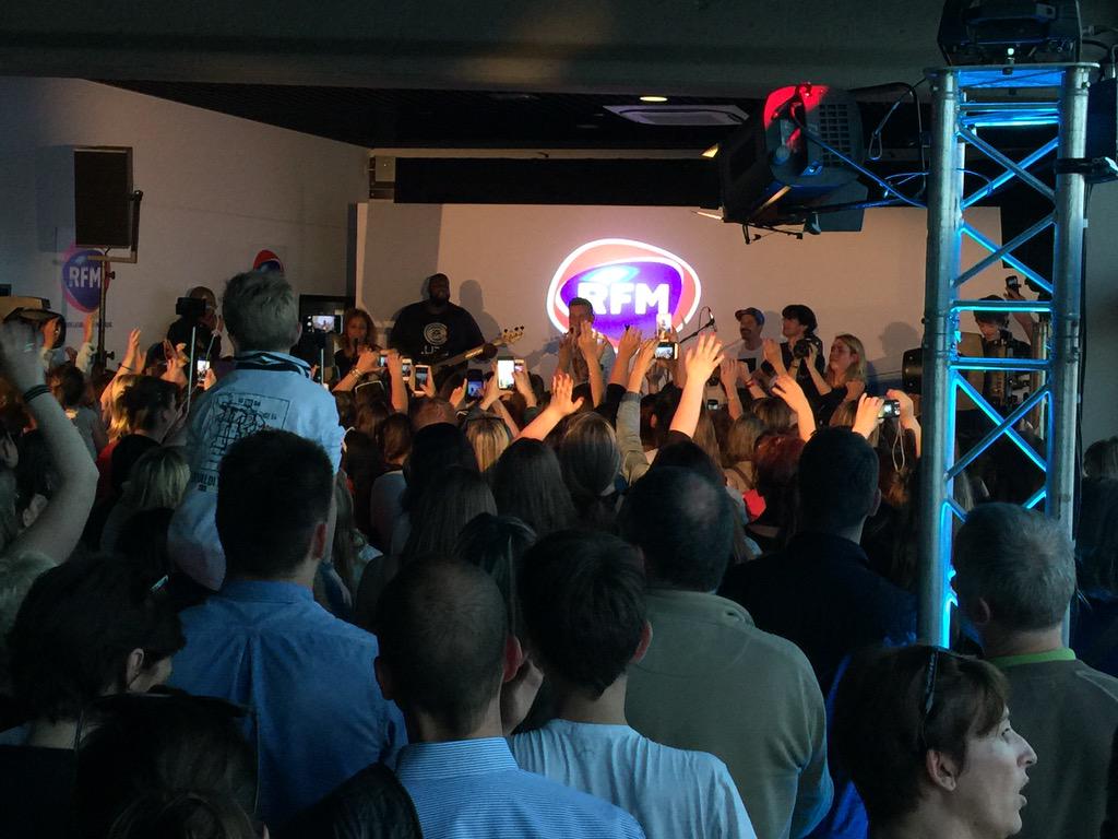 RFMFrance's tweet photo. C'est de la folie pure ici à Bordeaux ! #ConcertVIP #MPokora #RFM http://t.co/YSSW9bSetj