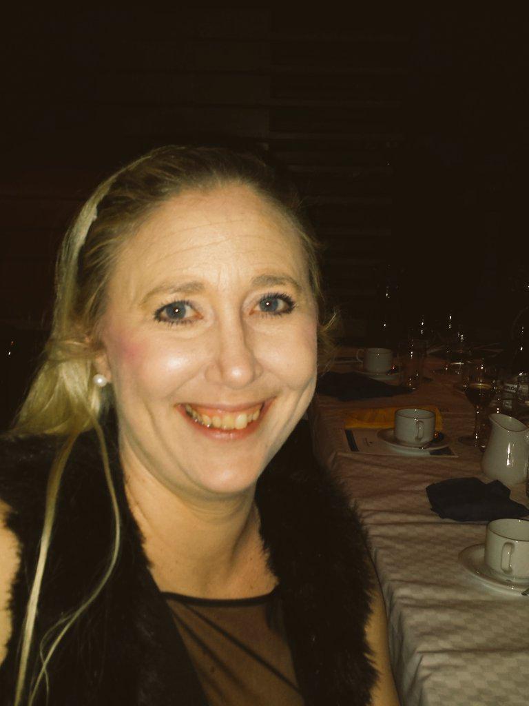 En av alla magiska kvinnor på #miun #kvinnligaakademiker #miunjubfest