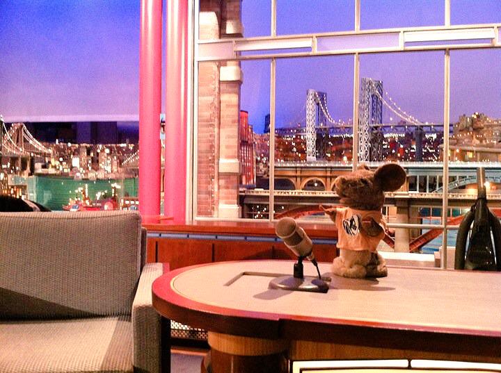 RJBiscotti's tweet photo. You'll be missed, @Letterman. 🐭❤️ #ThanksDave http://t.co/y6CnA7kK7g