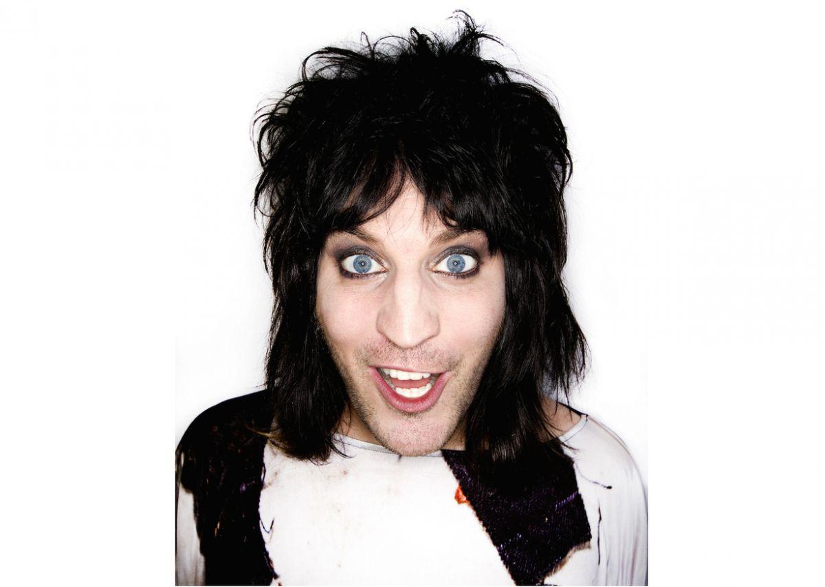Oopsy I forgot that yesterday was Noel Fielding\s birthday. So happy belated birthday Noel!! 