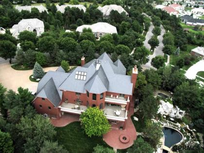 NebraskaManCave's tweet photo. Want to live like a stud? Here is a list of 10 most expensive homes on the market in Nebraska: http://t.co/OGY9nFy8yU http://t.co/pD291QTsKQ