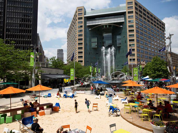 Park_People's tweet photo. USA: @USAToday: 10 Parks that have helped revive their cities http://t.co/9M5HXR6oMB http://t.co/ATBNhAw9Hm