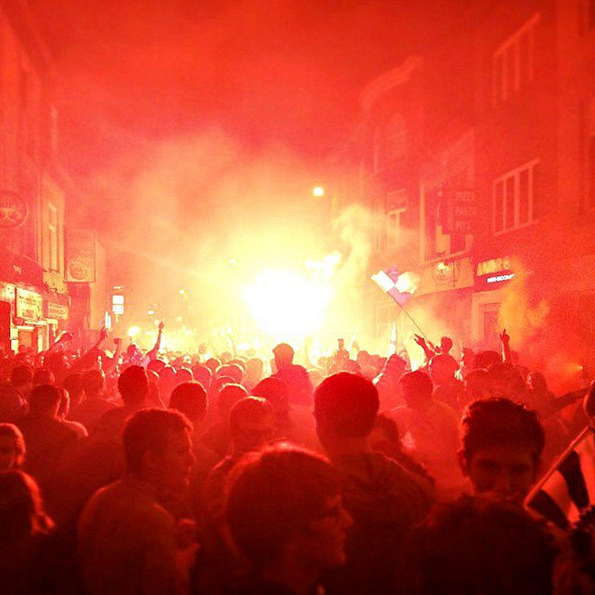 Copa90US's tweet photo. Scenes in Belgium last night as Gent won its first title in 115 years! (via @Pieterdesutter) https://t.co/oZNN1PZGau http://t.co/tfxVRsgRzr