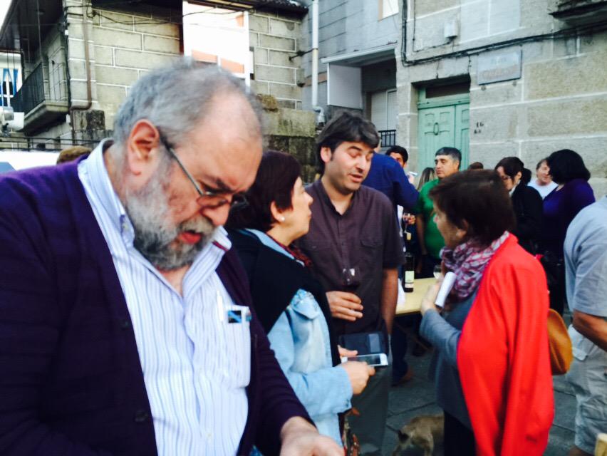 Moncho_Foto's tweet photo. Rematando a festa do BNG en Francelos. #Elecciones24M  #ourenseencomun  @toxodoribeiro  @BieitoConde  @bieitorubido http://t.co/9NMDTenfep