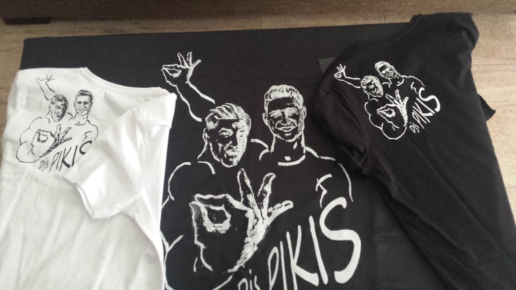 Djs_pikis's tweet photo. Merchandising! Vamoooss!! http://t.co/BiNwqE9CFF