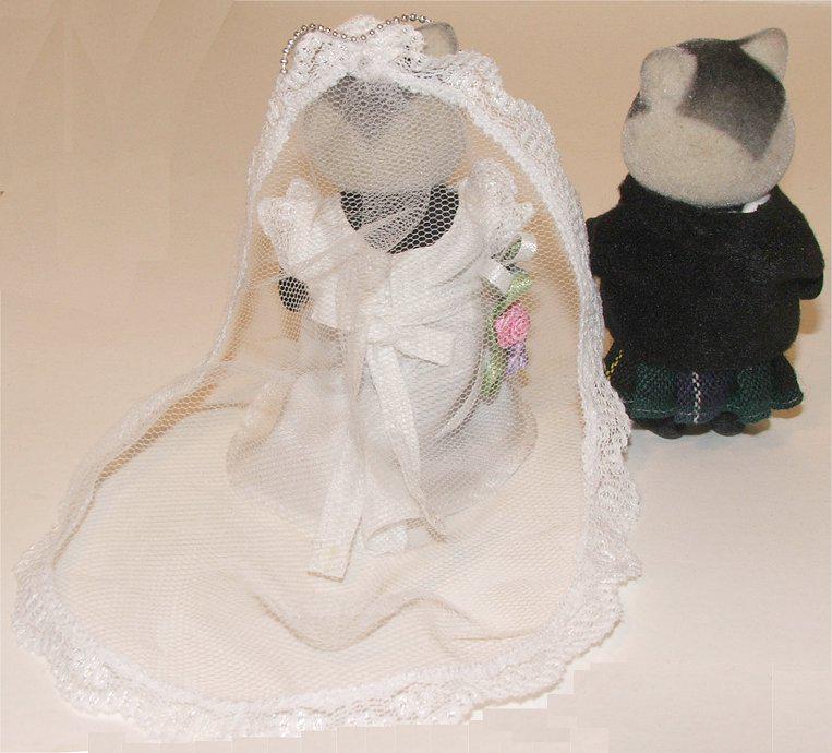 CathyWebmail1's tweet image. Sylvanian Underwood Badgers Bride &amp;amp; Groom -in his Tartan kilt and kid leather sporran with custom made dress.