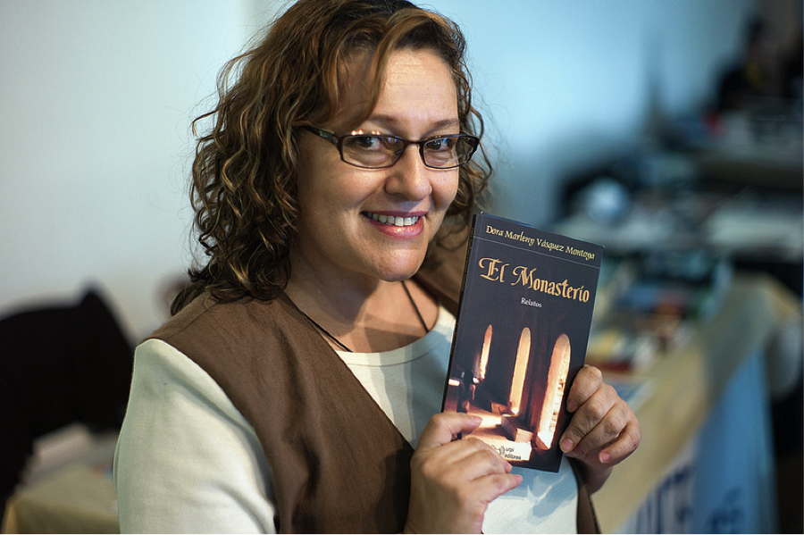 Esta noche conservatorio con Dora Marleny Vásquez Montoya escritora.
9:00 p.m entrada libre.