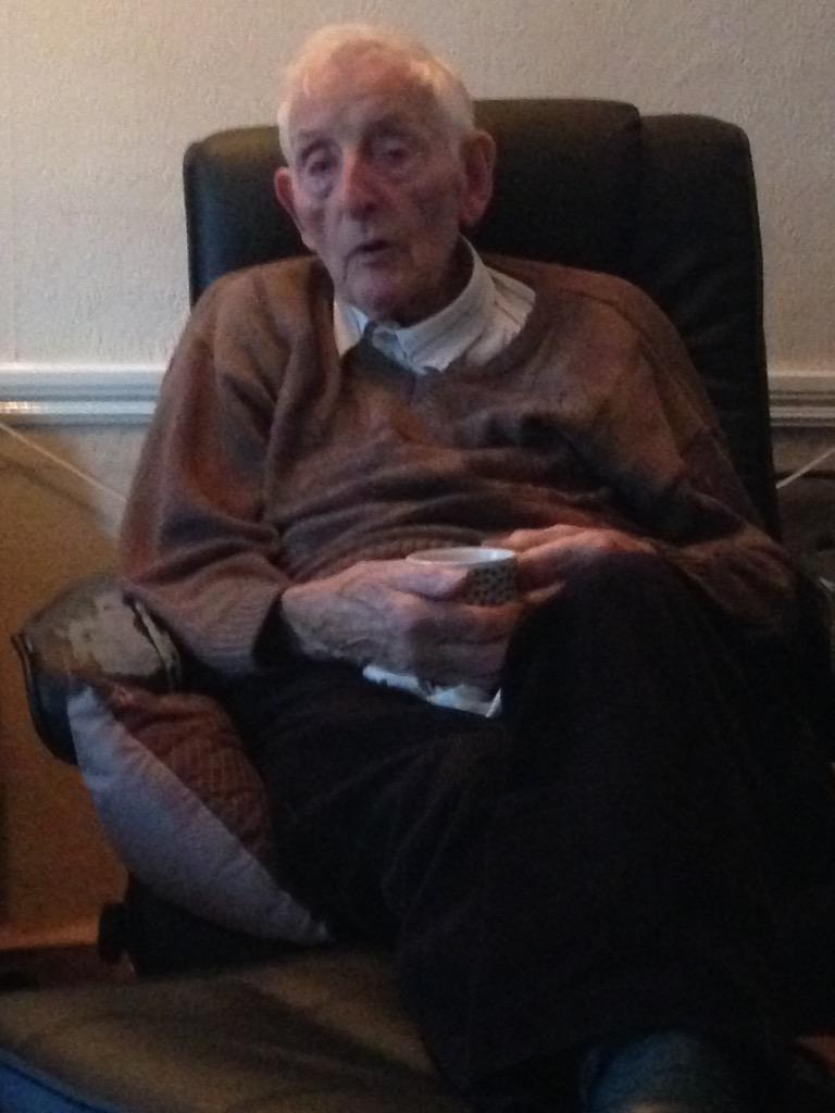 SuzanneChase_'s tweet photo. 91 years of age and he voted YES today. So proud #MarRef #EqualityForAll #VoteYes http://t.co/Eqdki3b8yh