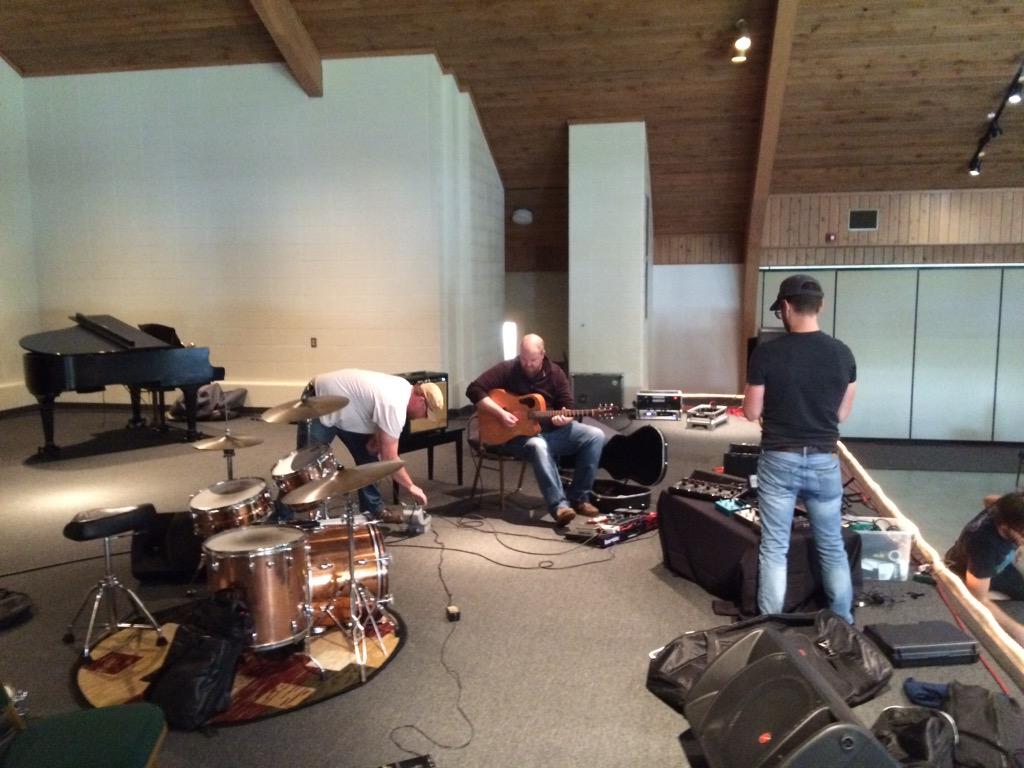 NathanGBass's tweet photo. Getting ready for sound check! http://t.co/Rvem2fdpOH