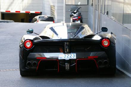 CoolCarsShow's tweet photo. black Laferrari
#Laferrari http://t.co/cqqZb2FRg0