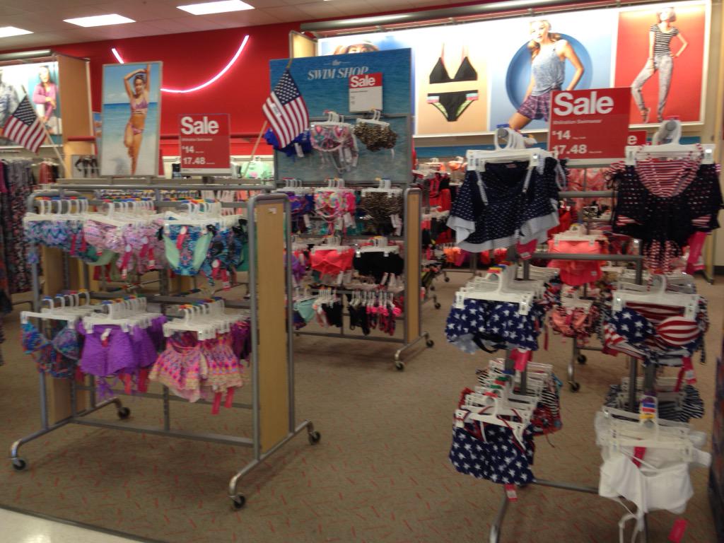 #R400MemorialDayStyle @cat10jill <a href="/timcachat/">Tim Cachat</a> <a href="/chelsluhu/">Chelsea Newbould</a> <a href="/bretthumbert/">Brett Humbert</a> <a href="/JolieRiedl/">Jolie Riedl</a> <a href="/AThomas2228/">Ashley Thomas</a>