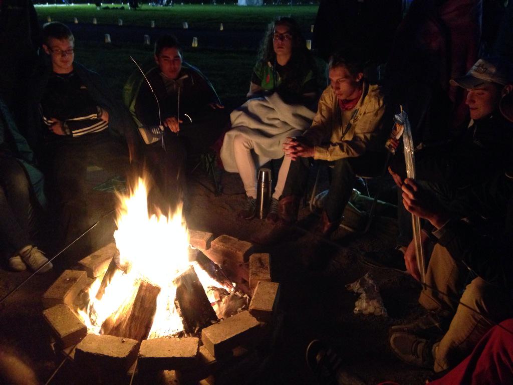 OTHSRelay's tweet photo. Keeping warm around the fire in between laps ☺️ http://t.co/CZ3mchR9e9
