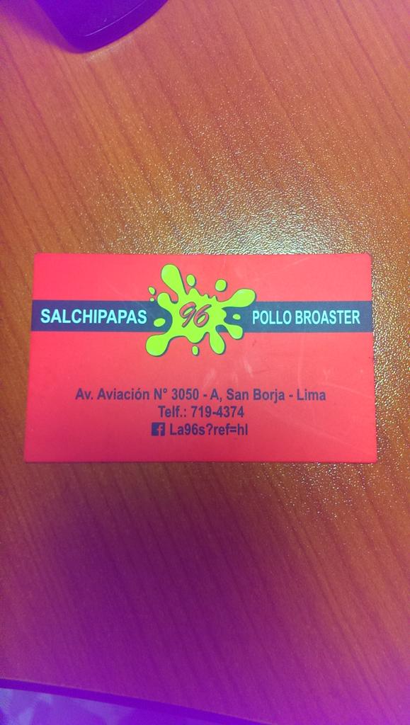 ChinoyAdolfo's tweet photo. Gracias a José por las salchipapas  96 @Studio92 http://t.co/bRLygixMbR