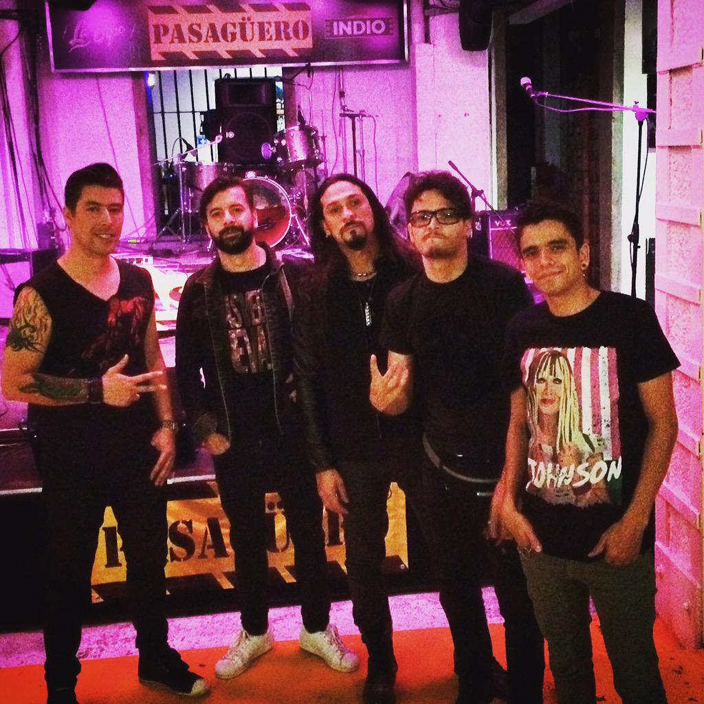 ROCKAMUSICA's tweet photo. Ready At #Pasaguero MX tonight 10 pm #RockaTourMex2015 #date12 ! http://t.co/OOF77nNbOC