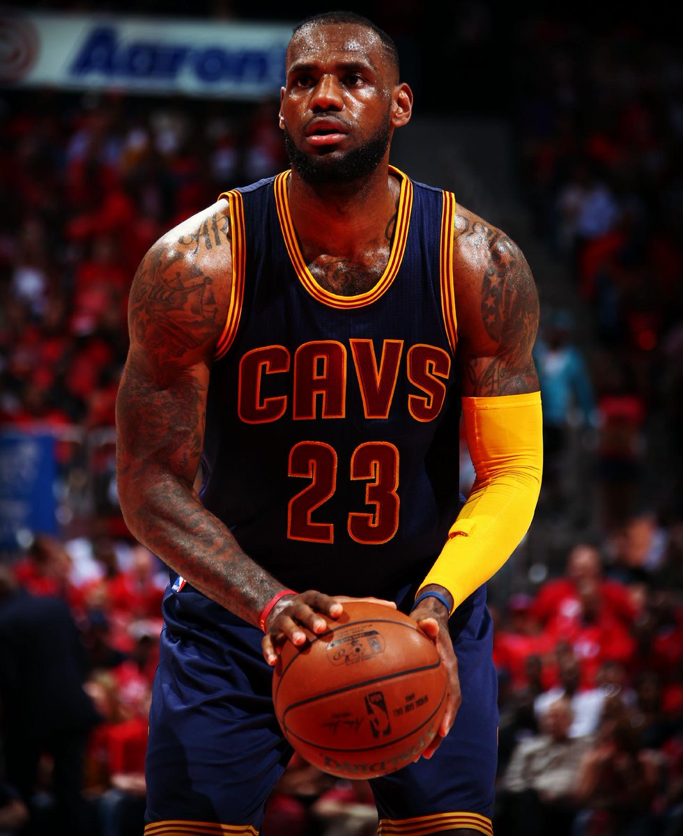 NBATV's tweet photo. .@KingJames continues to lead all scorers with 17 pts as the @cavs lead @ATLHawks at the HALF (54-49) #NBAPlayoffs http://t.co/Io3LEOJwiQ