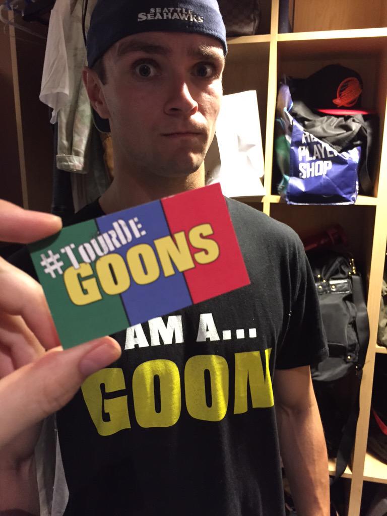 MadoSmith21's tweet photo. #tourdegoons! With #TheBlueGoon @GoonsTheBlue @cinecoup @CamdenF http://t.co/WnXMpD6LDy