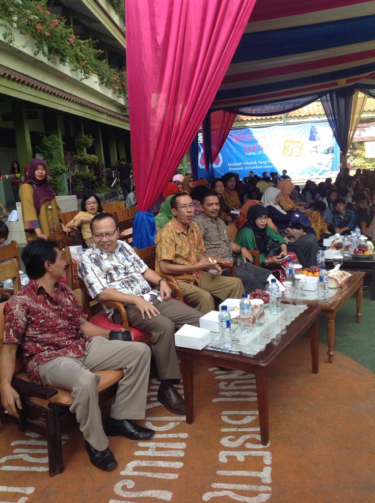 Since7th's tweet image. Iini ini dia tamu undangan yang dateng di acara HUT SMA 59. Ada perwakilan dari kelurahan, komite, dan dari dinas.