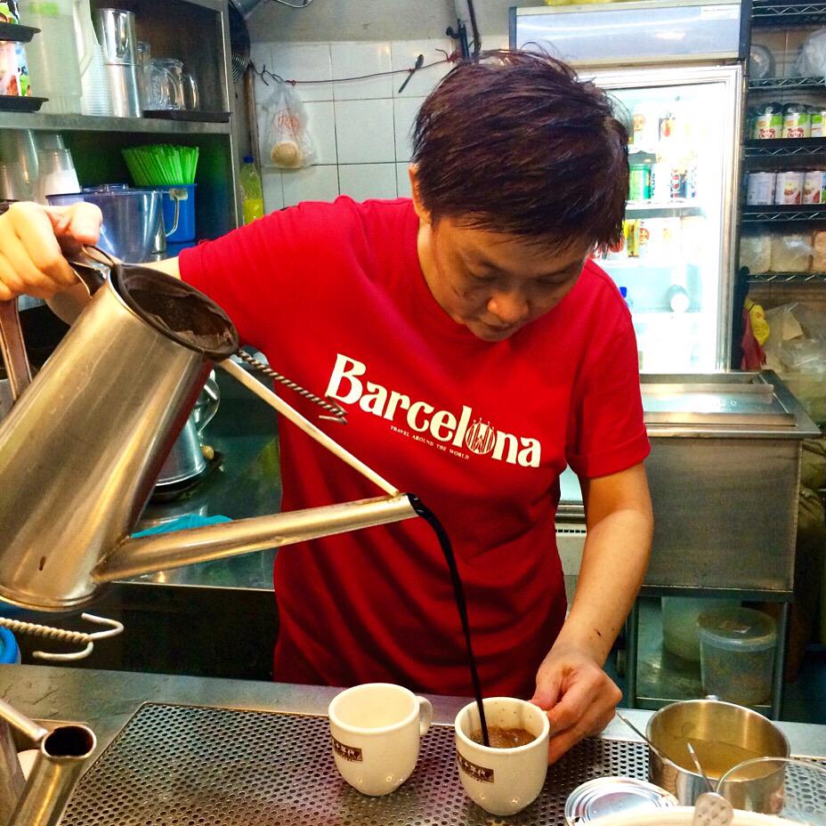 jasbysim's tweet photo. Making my cup of local #kopi #betterthanstarbucks #kopisg #SG50 http://t.co/Wv2Dc74lvW