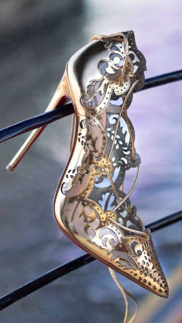 sbridal's tweet photo. http://t.co/jvIV08v7mA The modern day Cinderella Shoe! http://t.co/3ITQwXOAnz