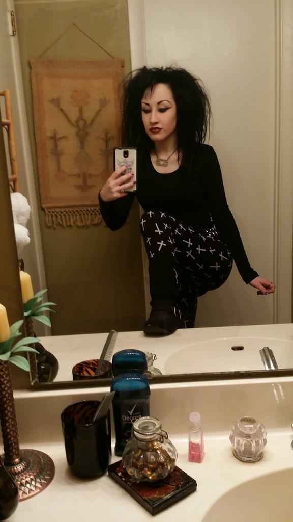 Dagger_dance's tweet photo. Happy world goth day! Let me put my feet on your counters. I'll do it for free. #WorldGothDay #ootd #goth #wildbat http://t.co/B4Eyg22gme