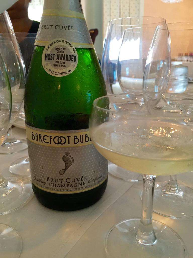 welike2cook's tweet photo. Thanks for a spectacular lunch @BarefootWine @BarefootJenWall @BroussardsNOLA! #nowfe2015 #DrinkWineOrLeave http://t.co/Iy5Hbq0IWn