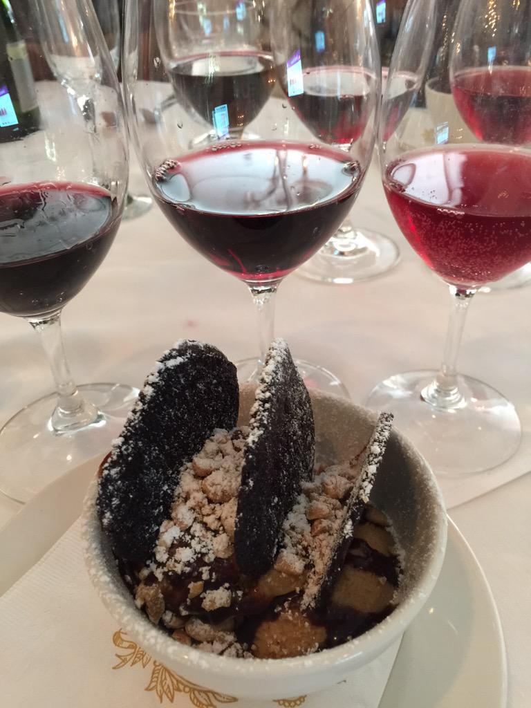 welike2cook's tweet photo. Thanks for a spectacular lunch @BarefootWine @BarefootJenWall @BroussardsNOLA! #nowfe2015 #DrinkWineOrLeave http://t.co/Iy5Hbq0IWn