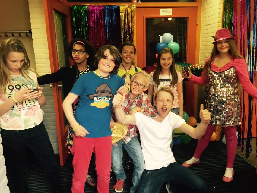 ABCSchothorstno's tweet photo. Geslaagde avond! http://t.co/3bbNHF0ZYT