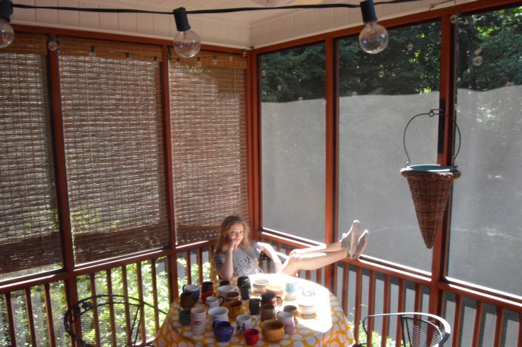 calorie14's tweet photo. Look at all that pottery. http://t.co/WiOVY7mO51