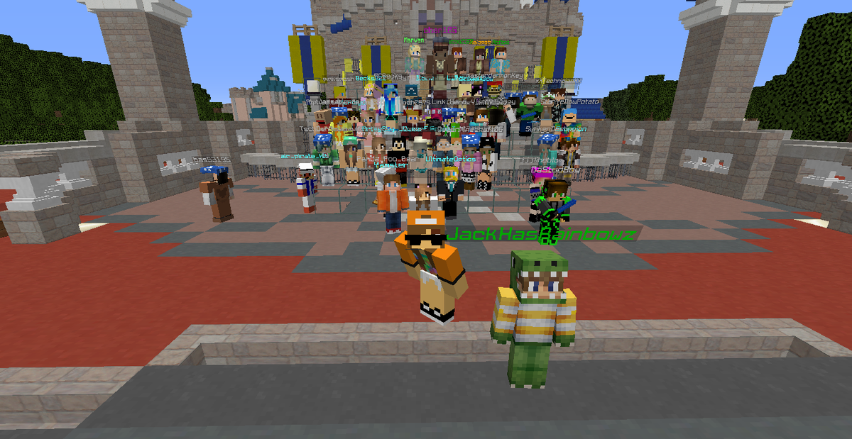 HannAurorah's tweet image. Group selfie! on @MCMagicParks  #mcmagicside. yes. @helopoh_ @owils_