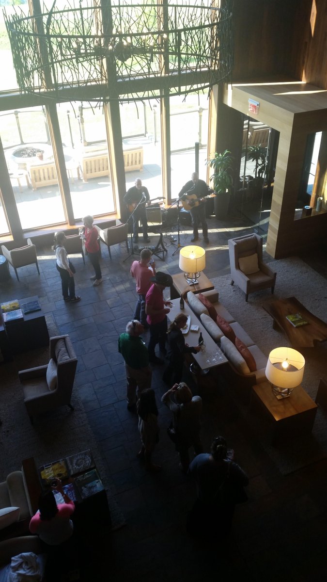 Come enjoy our Manager's Reception while relaxing to the sounds from Dave Cecil #relax #unwind #wineoclock