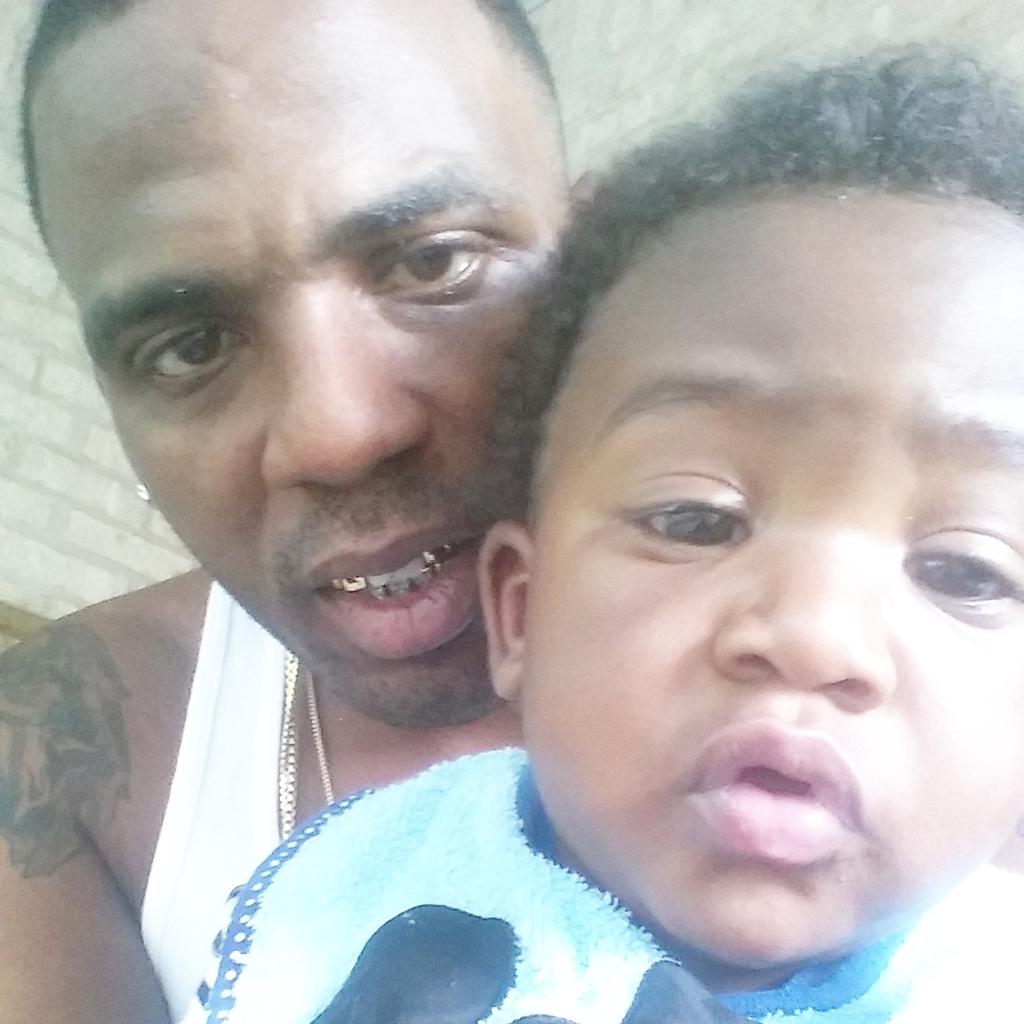 ChGetmoneyteam's tweet photo. Me and my right hand #BabyCj http://t.co/WtMInMfHLp