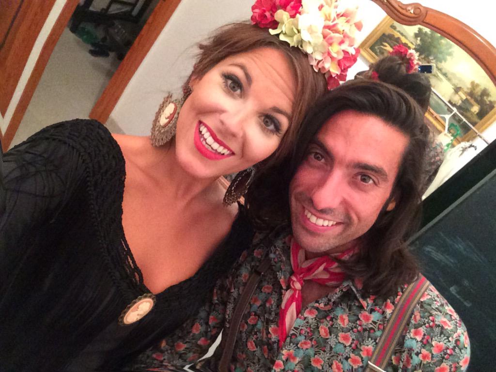BejaranoEsther's tweet photo. Viernes noche #Rocio2015 @Eduardo13guerre http://t.co/RkxFsfdH0g