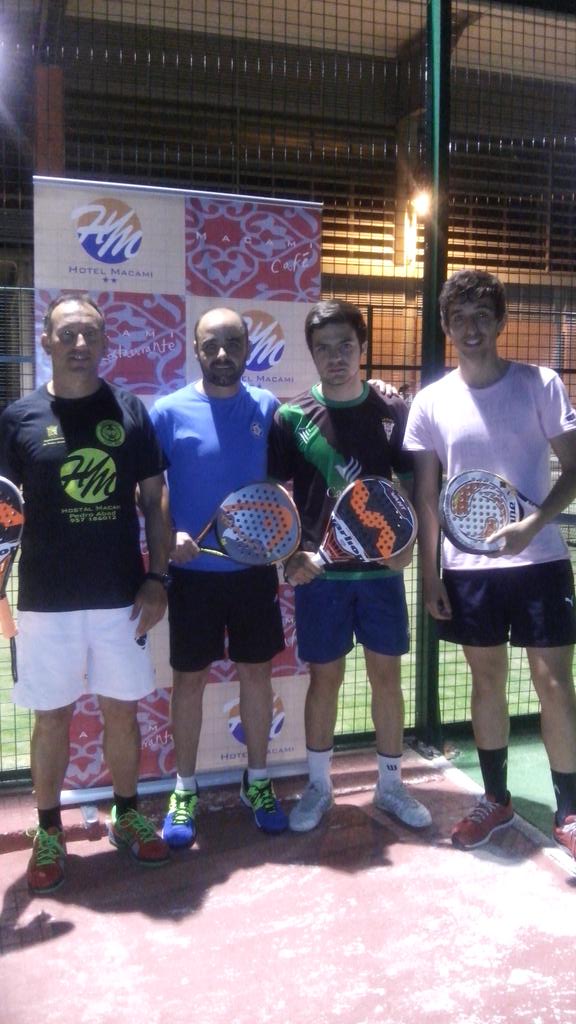 PadelAbad's tweet photo. Primer partido de 4° para @CHIC0 /@YerryPedrito 
Rafa/Rafa http://t.co/n5aB8PLUIt