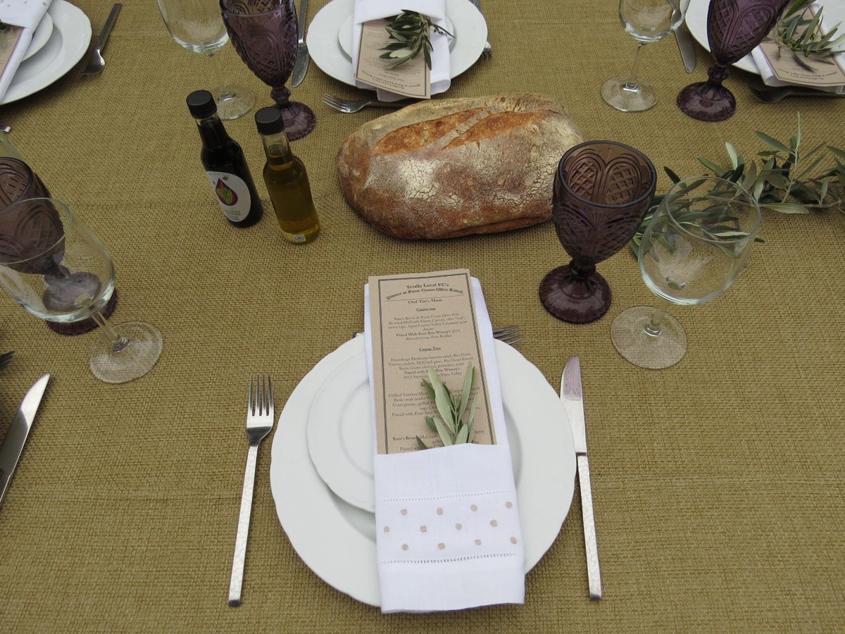 805foodie's tweet photo. ... and w/ rustic loaves from Kate's Breads of Ojai on the tables .. #TotallyLocalVC http://t.co/3AUQ2UxMoK