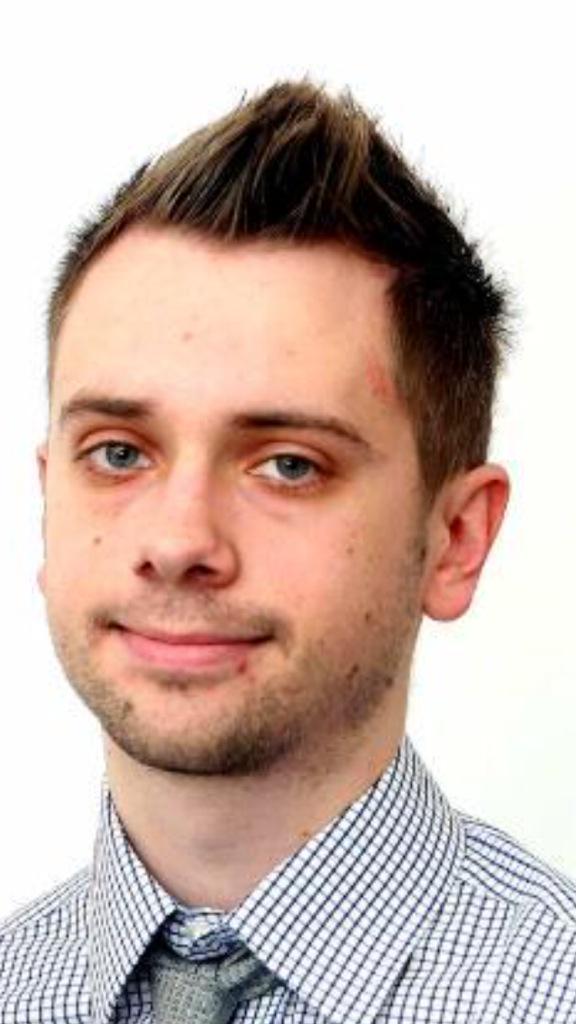 Da owner of crazy about pizza and ice cream deliverys are back doing hair cuts in king street wrexham #crazyhairday