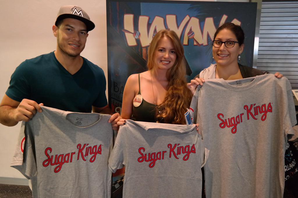 Miami Marlins on X: For Cuban Heritage Night, these fans received a Sugar  Kings t-shirt and met Cuban legends Tony Taylor & Felo Ramirez!   / X