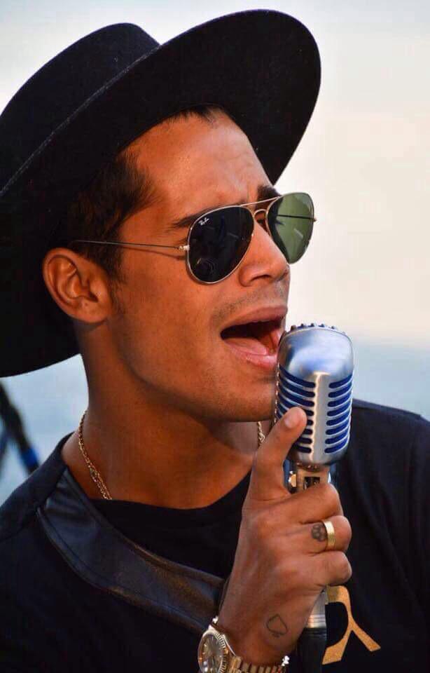 everLuMic's tweet image. O único que me tira sorrisos em momentos como esses...