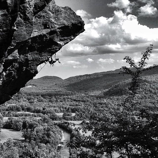 WhitneyBoland's tweet photo. Predator, one of the most iconic lines in the Northeast. (Photo by Rose Kenny) @blackdiamond #liveclimbrepeat http://t.co/5de3UIyLRk