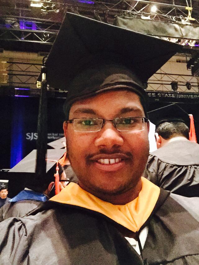 SrinivasBelide's tweet photo. #SJSUEngrGradS15 http://t.co/7u5KPe3e00