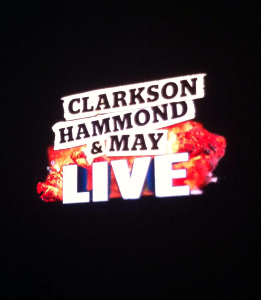 soboyle64's tweet photo. Fantastic night, great to see you's all back together @MrJamesMay @JeremyClarkson @RichardHammond  #BackOnTheRoad http://t.co/VJLaiYHSbb