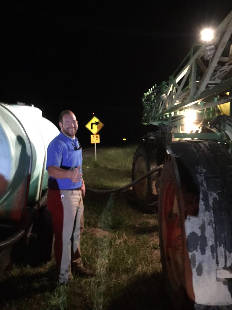 YoungColter's tweet photo. @CaseyMoser pumping in nitro and nkrees. @SecuritySeed @carricrisp #protectthenitro #nitro15 http://t.co/6VADTroze2
