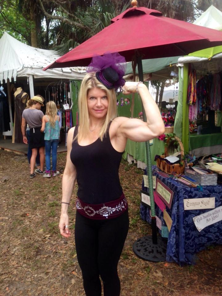 loribraun999's tweet photo. Going to see #Darius Rucker now.
May rain so I'll wear this hat.

http://t.co/yC2BZEKRzH
#bodybuilding
#loribraun http://t.co/PNiqGqmN50